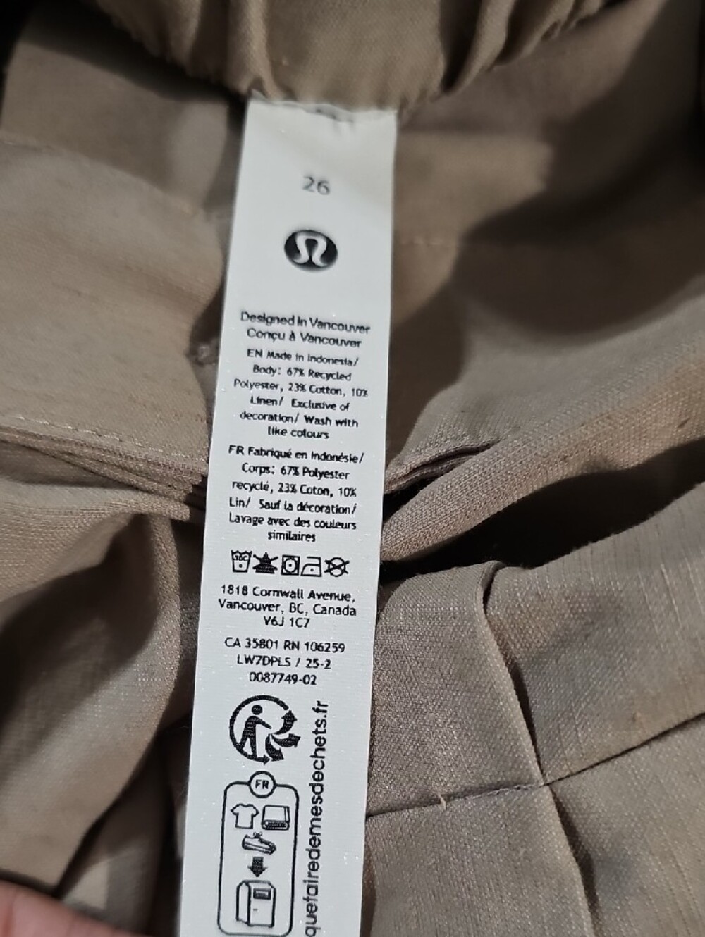 lululemon athletica High-Waist Pleated Shorts in Light Beige - Picture 4 of 4